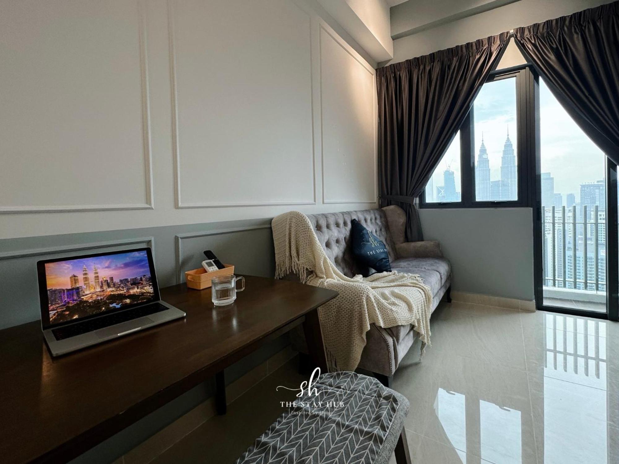 The Luxe Klcc View Sky Pool Apartment Kuala Lumpur Ngoại thất bức ảnh