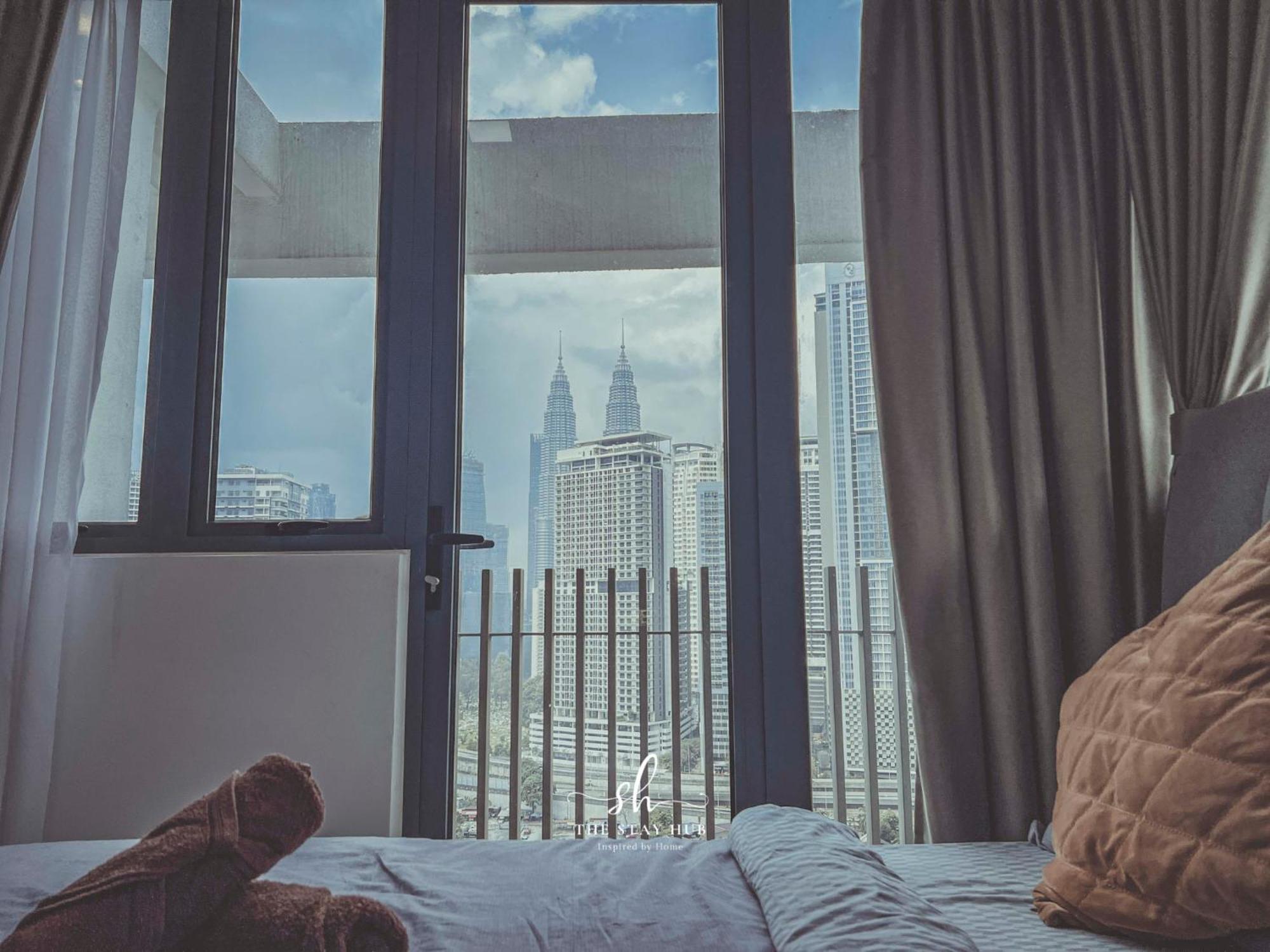 The Luxe Klcc View Sky Pool Apartment Kuala Lumpur Ngoại thất bức ảnh