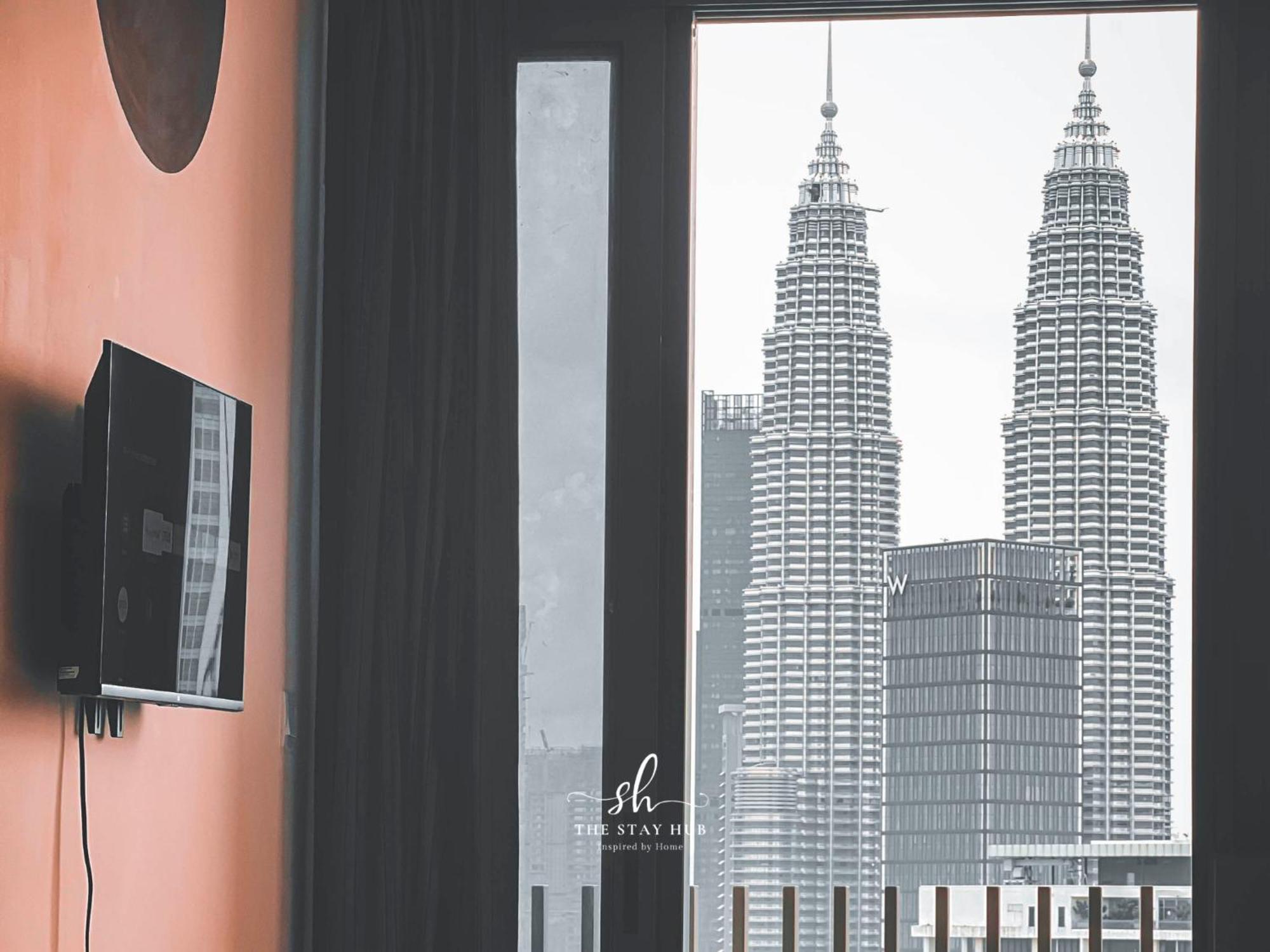 The Luxe Klcc View Sky Pool Apartment Kuala Lumpur Ngoại thất bức ảnh