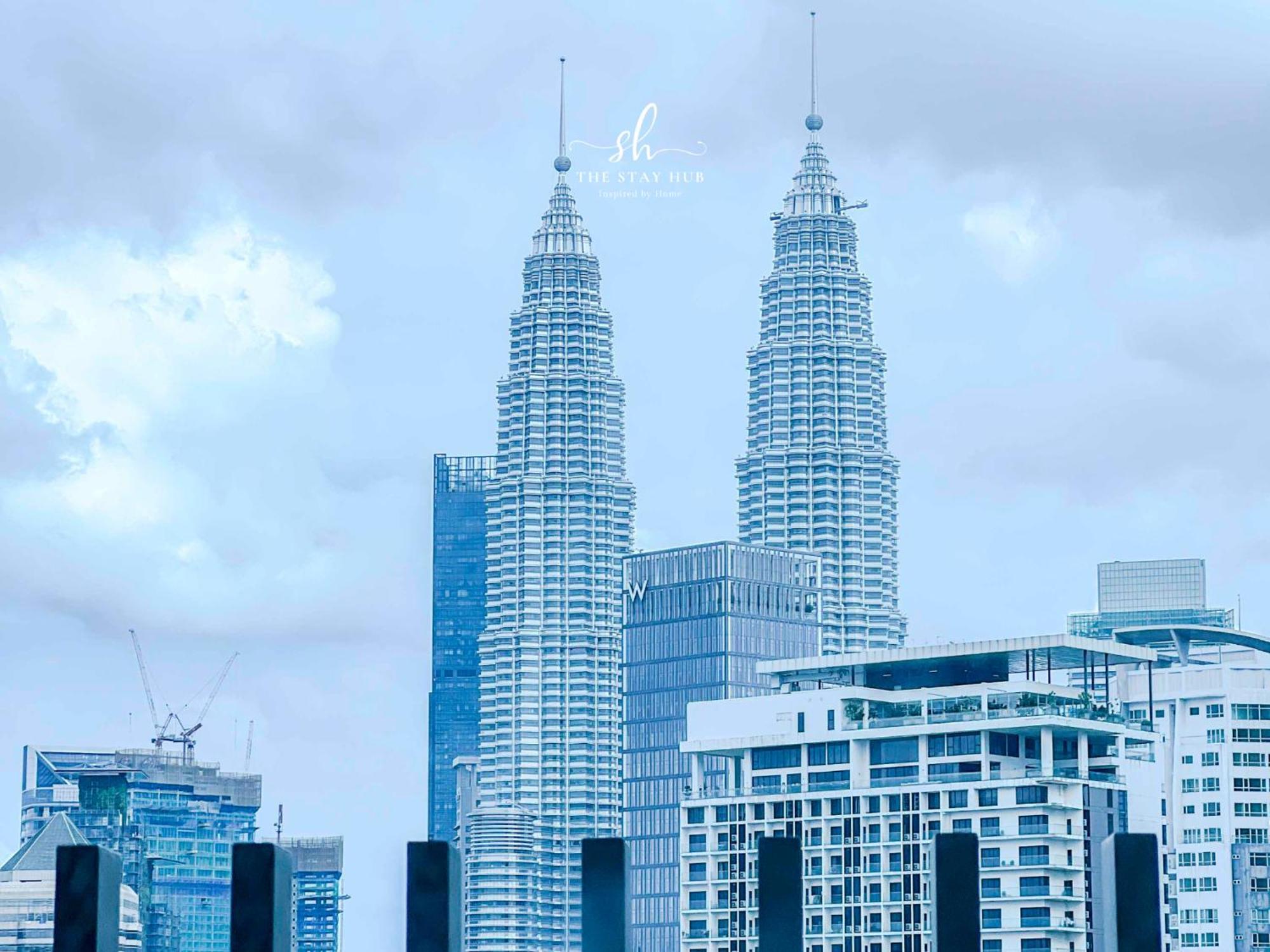 The Luxe Klcc View Sky Pool Apartment Kuala Lumpur Ngoại thất bức ảnh